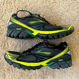 Brooks ghost gtx running shoes